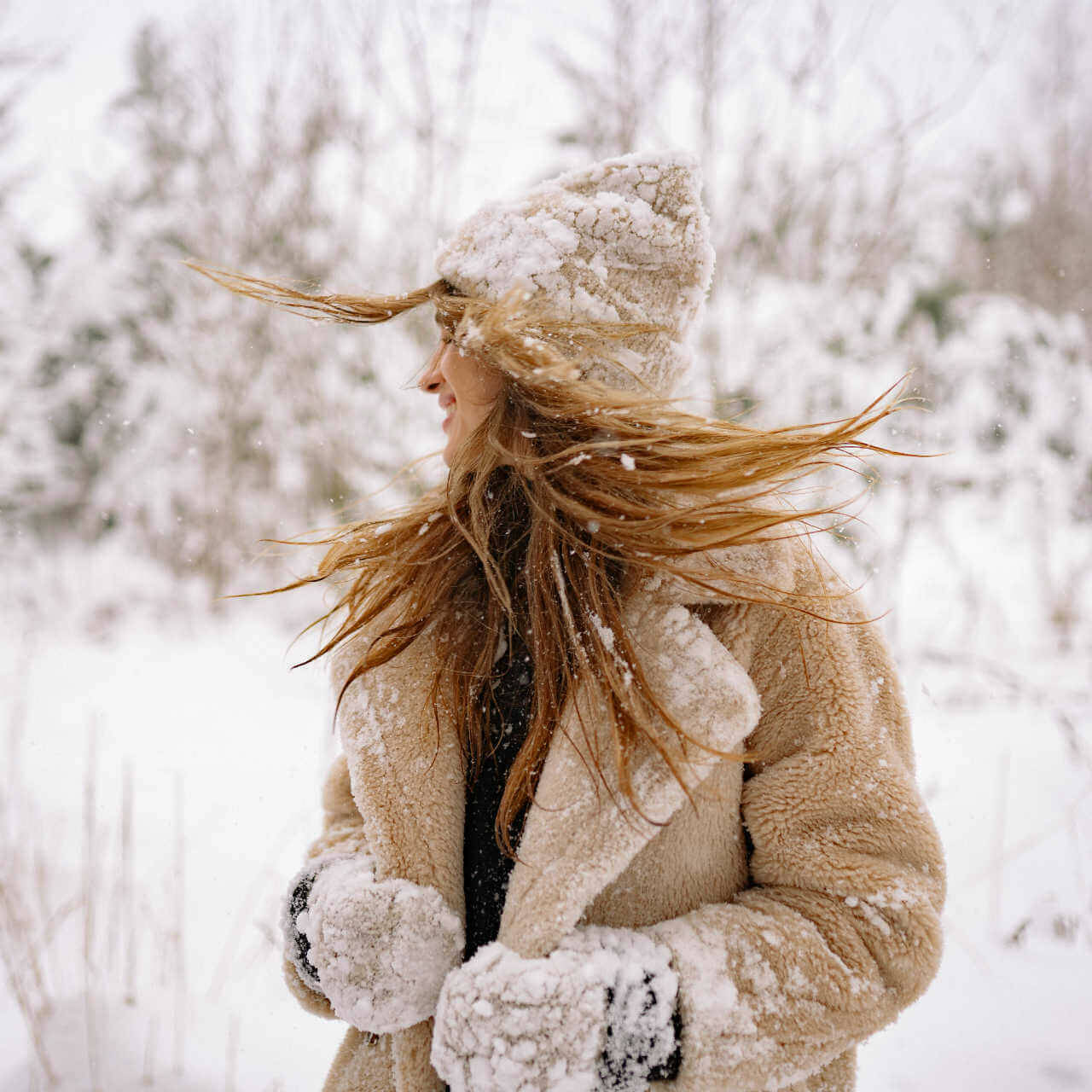 Winter Hair Woes Combating Dryness and Embracing Healthy Hair Throughout the Season